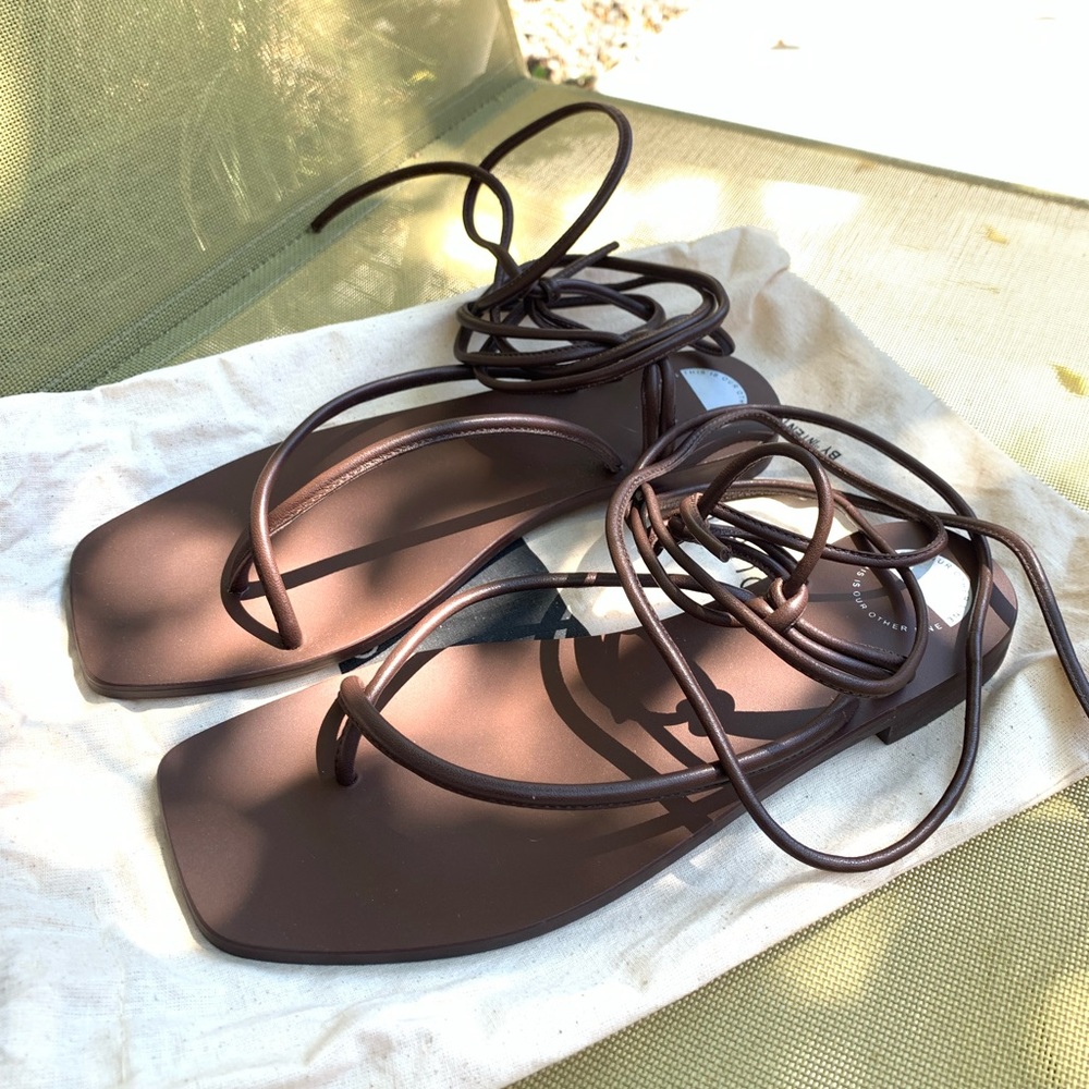 Intentionally Blank Strappy Sandals - Genius Brown